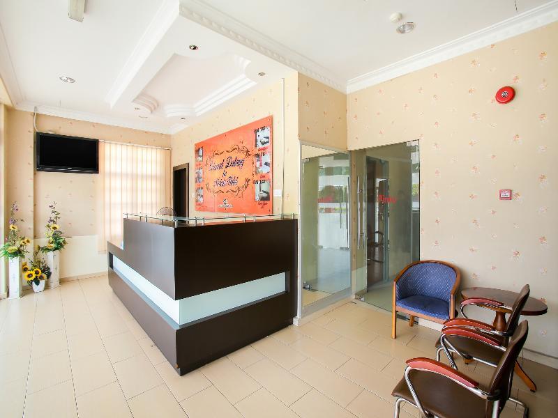 Oyo 89536 Hazris Hotel Batu Pahat Luaran gambar