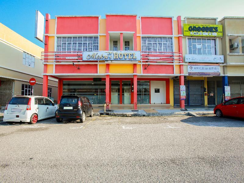 Oyo 89536 Hazris Hotel Batu Pahat Luaran gambar